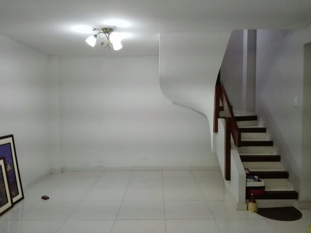 Departamento en Entre 5to y 6to anillo Norte en Santa Cruz de la Sierra 3 dormitorios 4 baños 1 parqueos Foto 2