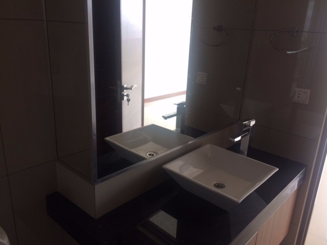 Departamento en VentaEdificio Puerto Madero, Calle los Claveles al lado de Sirari Suites zona de Equipetrol Foto 27