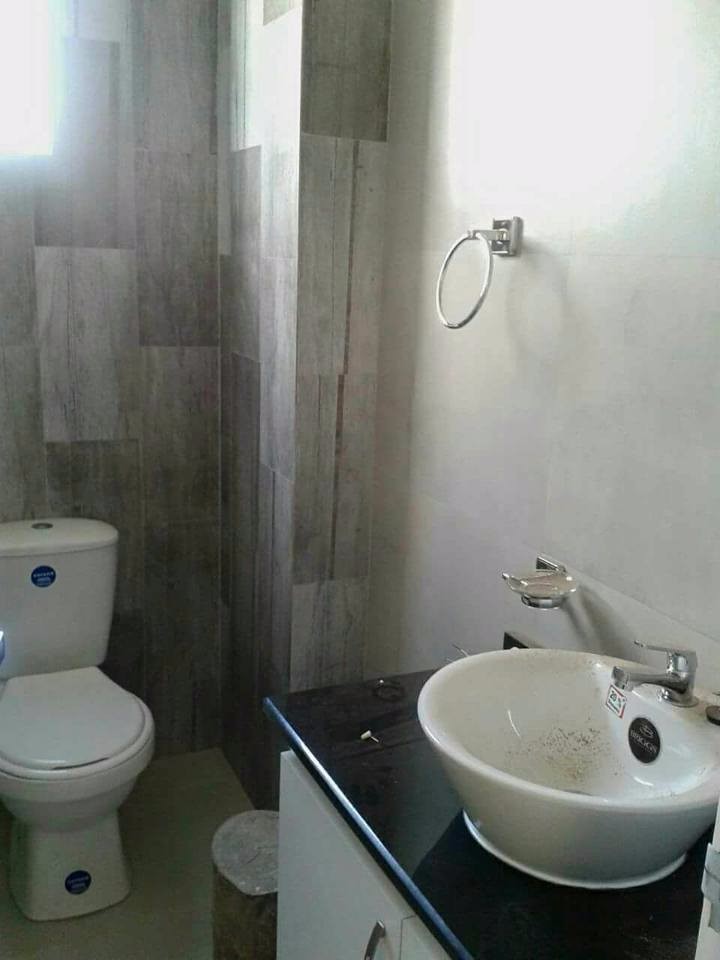 Departamento en Calacoto en La Paz 2 dormitorios 1 baños  Foto 2
