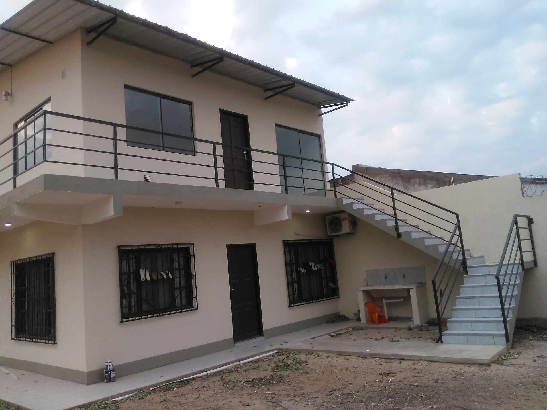 Casa en VentaBarrio Virgen de Guadalupe C/ San Simon 8vo anillo entre Cambodromo y Av Lujan parada final linea 14 Foto 13