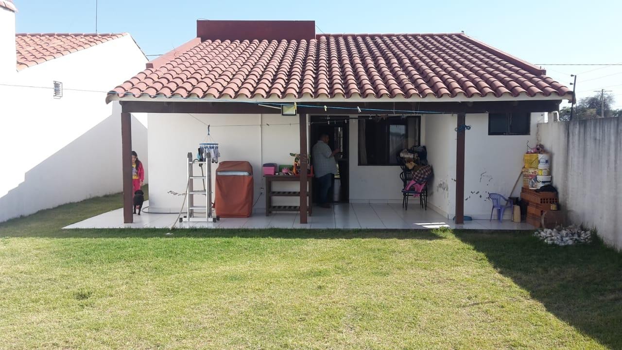 Casa en Entre 6to y 7mo anillo Este en Santa Cruz de la Sierra 3 dormitorios 2 baños 2 parqueos Foto 7