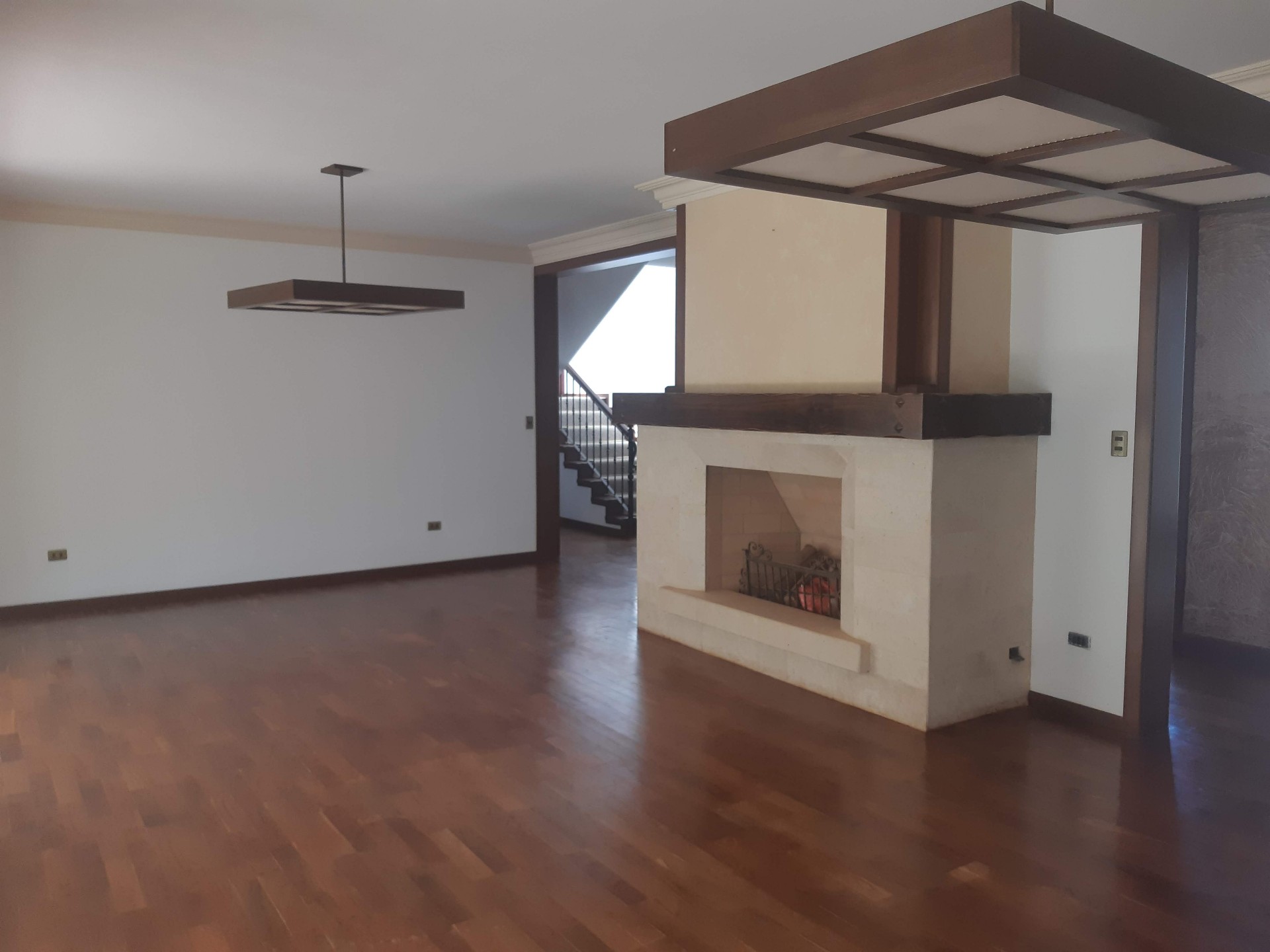 Casa en Villa Taquiña en Cochabamba 5 dormitorios 5 baños 3 parqueos Foto 38