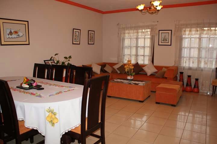 Casa en VentaURBANIZACION RICO CALLE MANI N 5506 ZONA VIRGEN DE LUJAN 4 dormitorios 3 baños 2 parqueos Foto 5