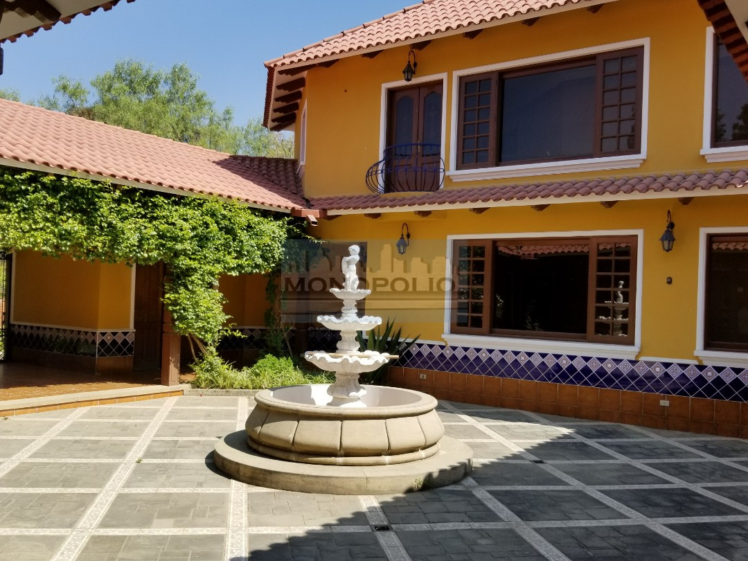 Casa en Tiquipaya en Cochabamba 6 dormitorios 5 baños 4 parqueos Foto 18
