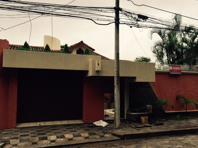 Casa Avenida Beni Barrio Hamacas entre 3ero y 4to anillo, Calle 2 oeste Nº 20, Zona Norte Foto 1