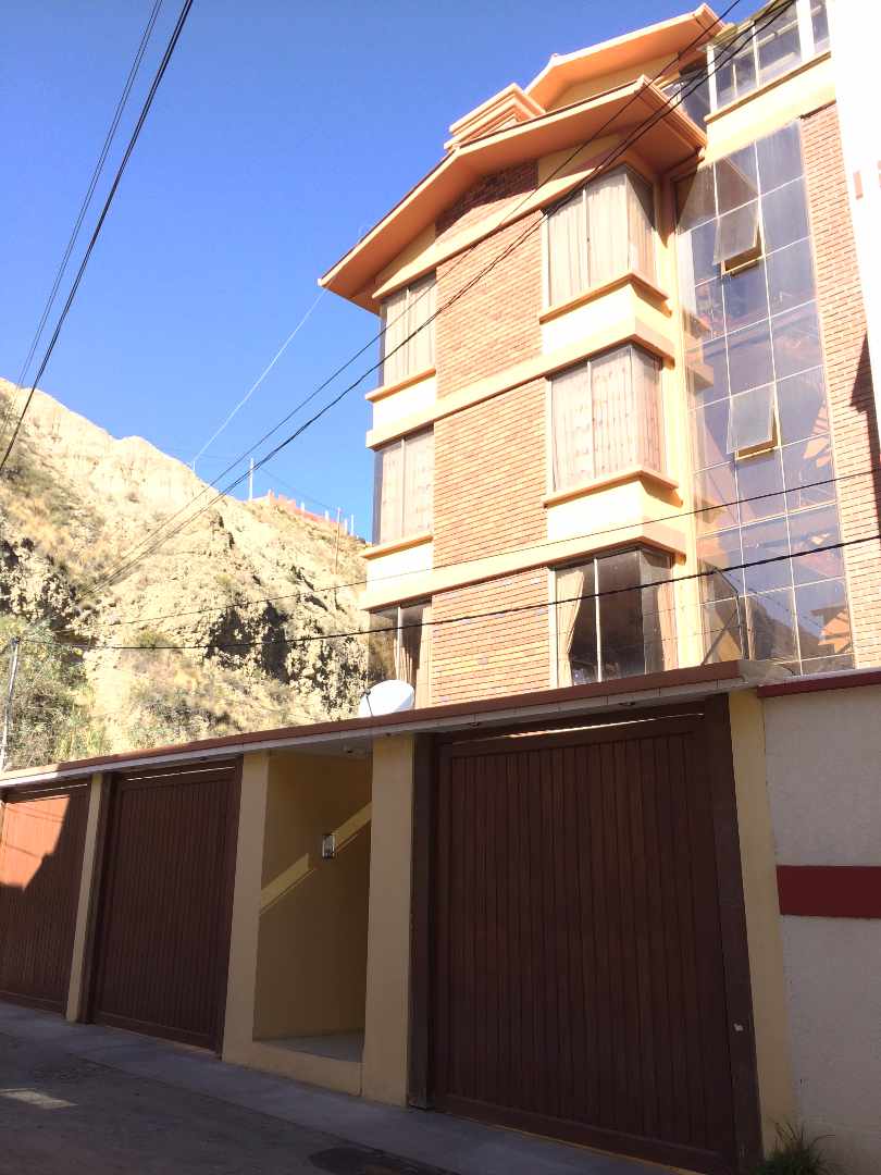 Departamento en Koani en La Paz 3 dormitorios 3 baños 1 parqueos Foto 1