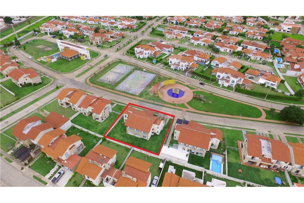 Casa en Urubó en Santa Cruz de la Sierra 5 dormitorios 5 baños 3 parqueos Foto 23