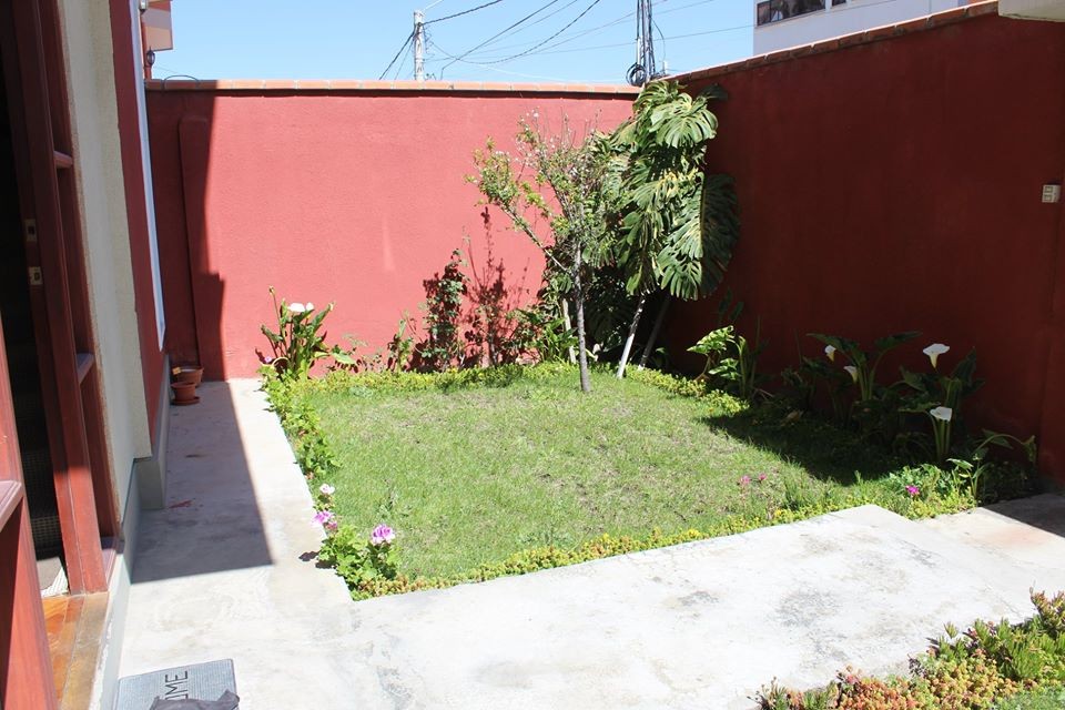 Casa en Irpavi en La Paz 4 dormitorios 4 baños 4 parqueos Foto 3