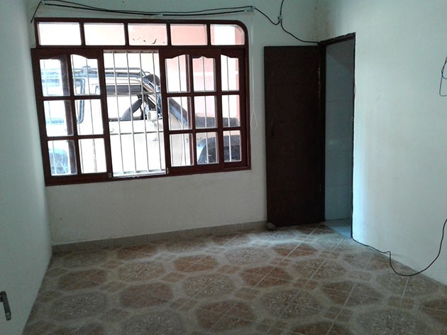 Habitación en AlquilerHabitación con cocineta y a/c por Udabol, Bs. 1200   Foto 1