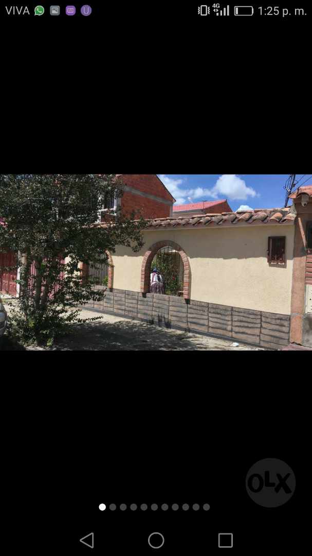 Casa Av.catoira a dos cuadras del.colegio bolivia.. Foto 1