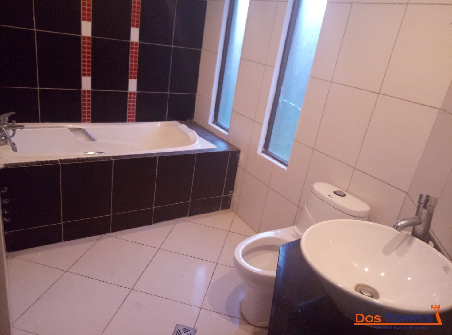 Casa en Venta95.000 $ Casa en Sumumpaya Sud con 3 dormitorios Garaje y patio - Ref. 01590 3 dormitorios 2 baños 2 parqueos Foto 5