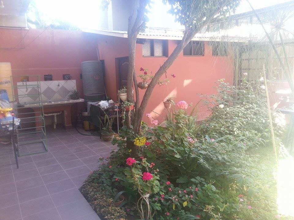 Casa en VentaCochabamba, Zona el castillo, Calle Los Pinos 243, Casa entre 2 avenidas - Av. Villazón y Av. Chapare. 7 dormitorios 4 baños 1 parqueos Foto 13