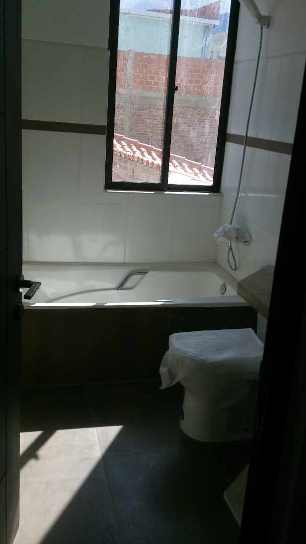 Departamento en Jayhuayco en Cochabamba 3 dormitorios 3 baños 1 parqueos Foto 8