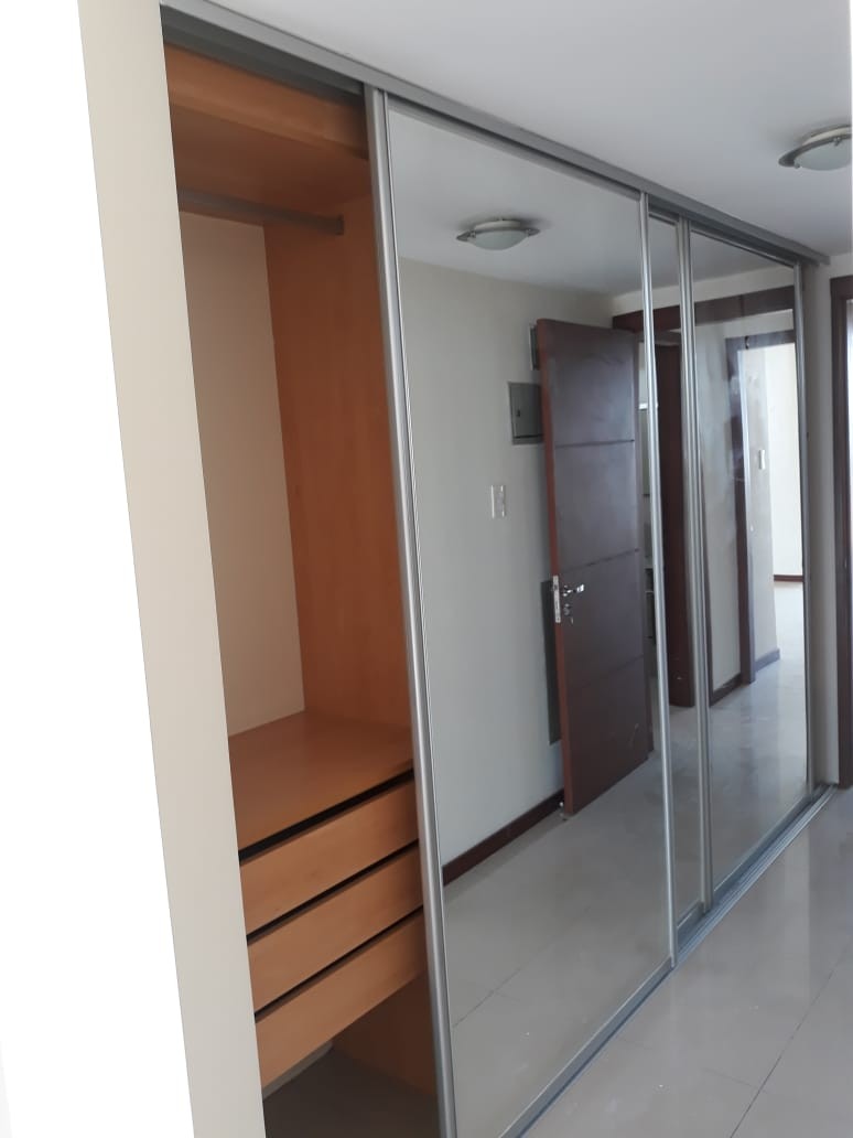 Departamento en AlquilerCONDOMINIO EQUIPETROL 2 en Canal Isuto entre 2do. y 3er. anillo 3 dormitorios 3 baños 2 parqueos Foto 24