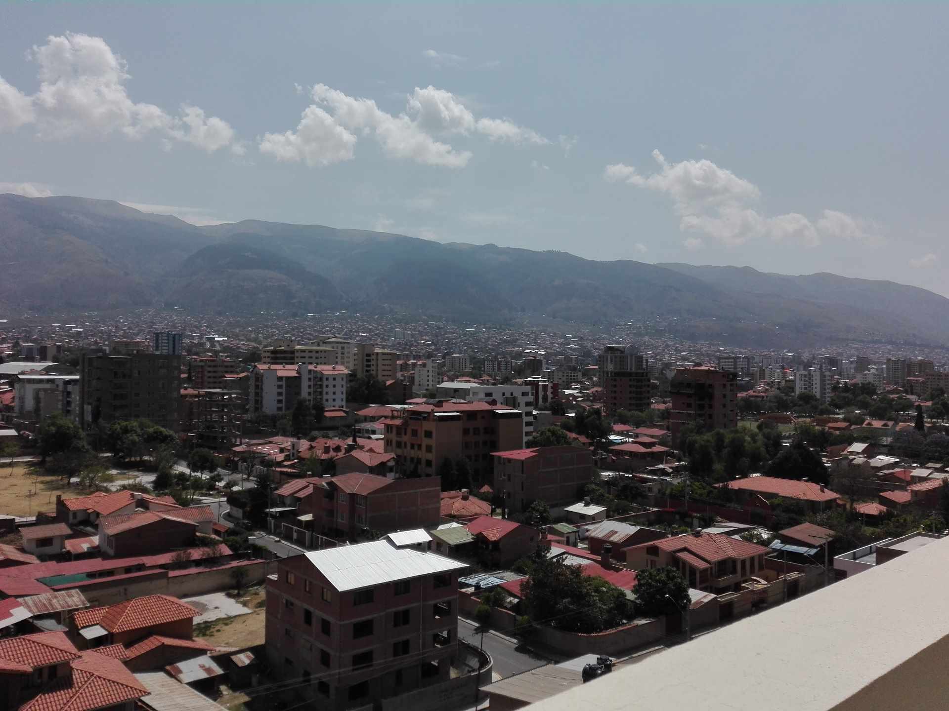 Departamento en Jayhuayco en Cochabamba 4 dormitorios 2 baños 1 parqueos Foto 16