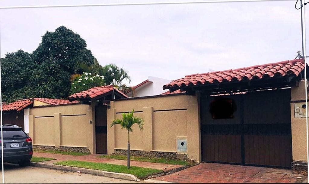 Casa en AlquilerAv/ Santos dumont, entre segundo y tercer anillo B/ aeronáutico  Foto 1