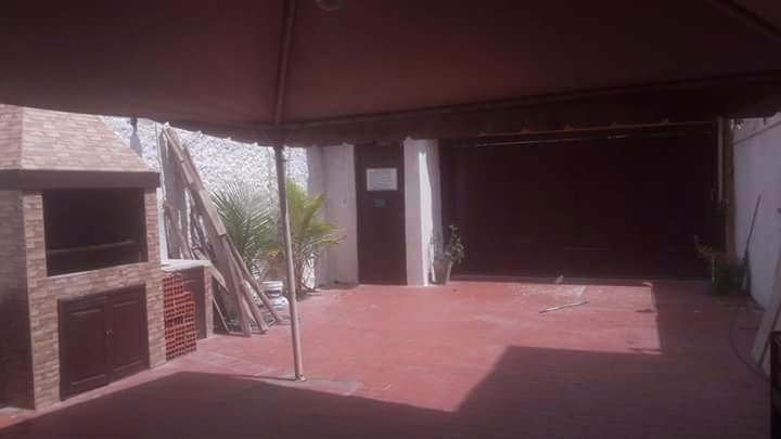 Casa en Entre 2do y 3er anillo Este en Santa Cruz de la Sierra  2 baños 3 parqueos Foto 8