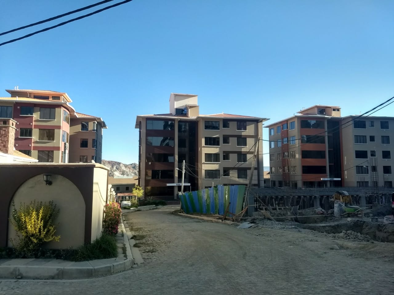 Departamento en Achumani en La Paz 2 dormitorios 1 baños 1 parqueos Foto 2