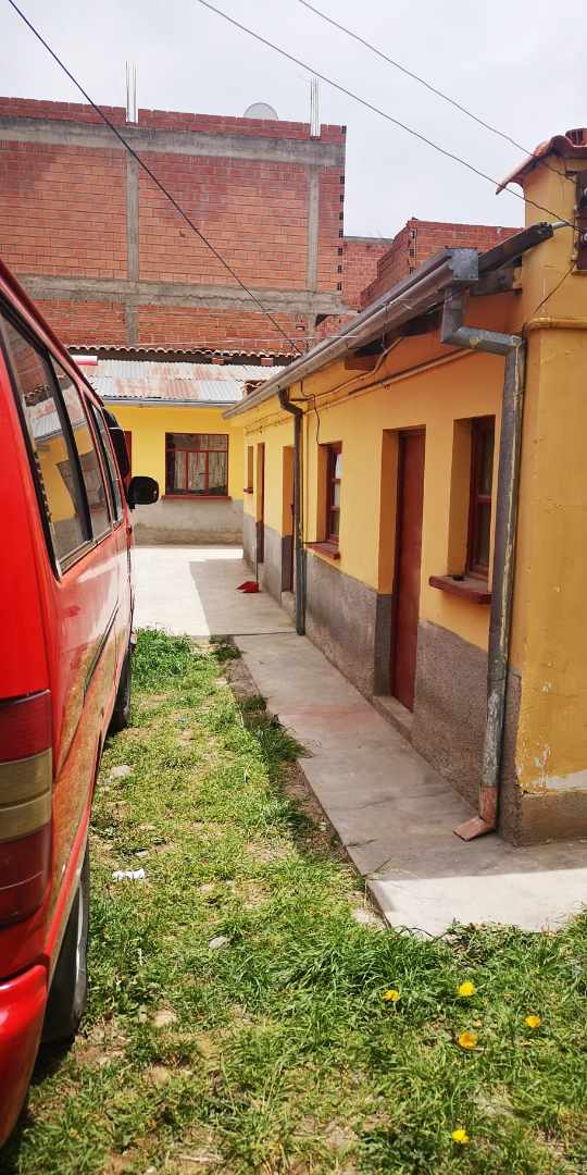 Casa en VentaCalle 1 Sonatex El Alto ex tranca carretera Viacha  3 dormitorios 1 baños 2 parqueos Foto 6