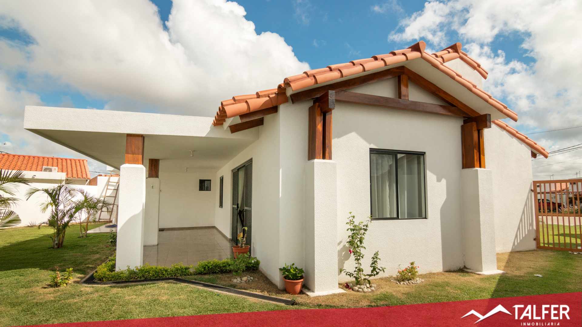 Casa en Carretera Norte en Santa Cruz de la Sierra 5 dormitorios 3 baños 2 parqueos Foto 10