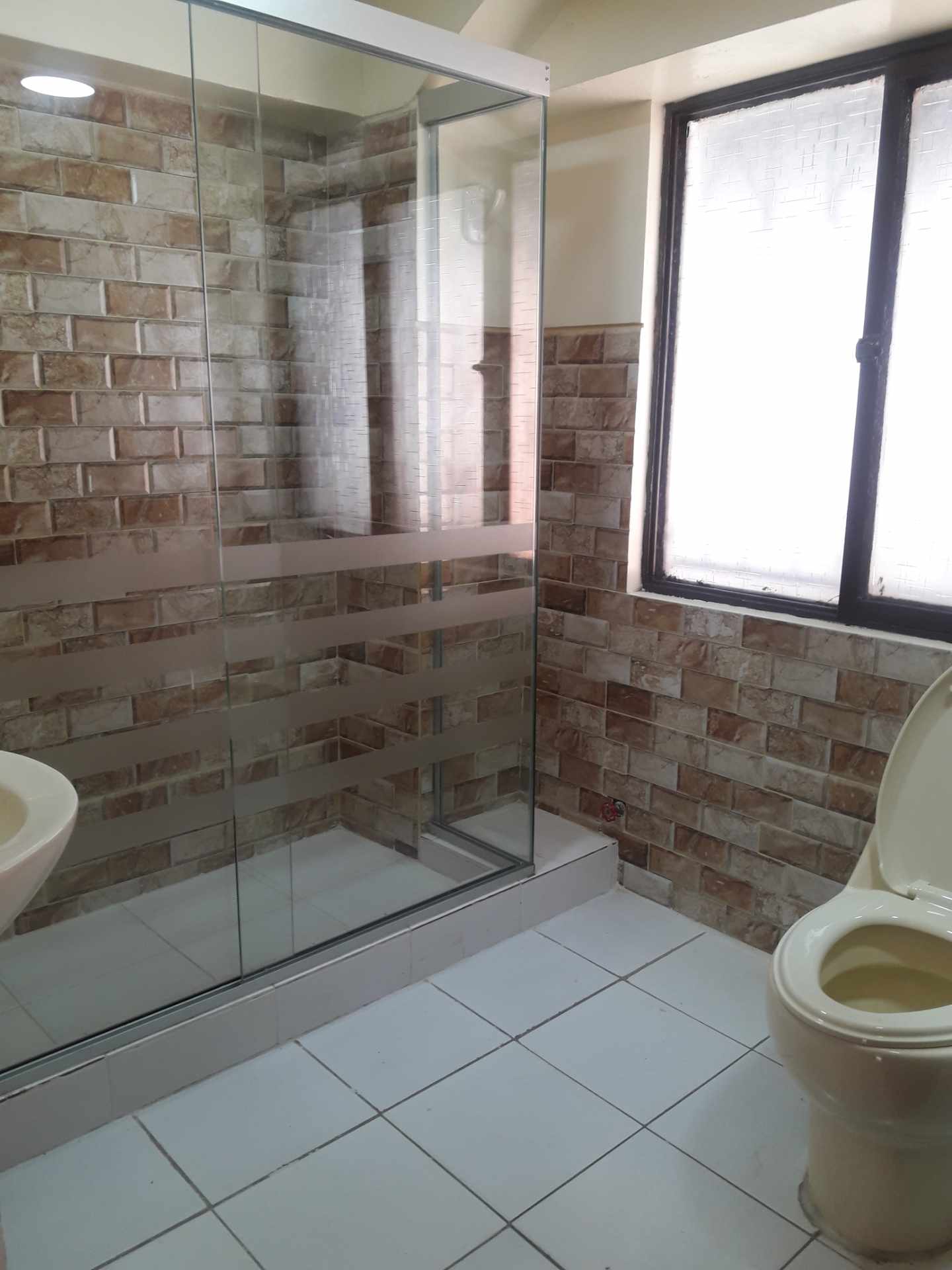 Departamento en Miraflores en La Paz 3 dormitorios 1 baños  Foto 3