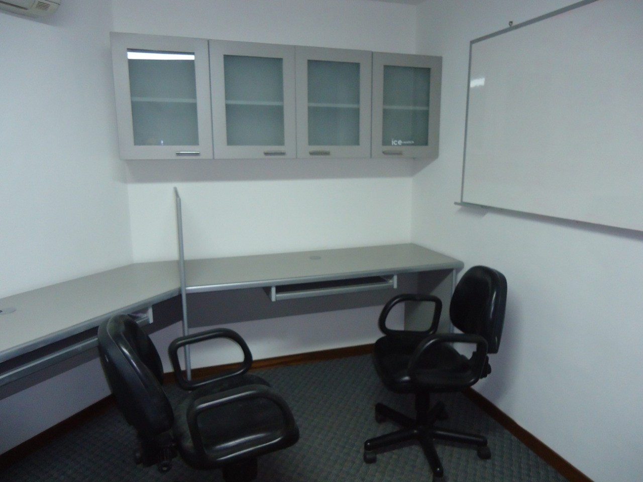 Oficina en Equipetrol en Santa Cruz de la Sierra 6 dormitorios 1 baños  Foto 13