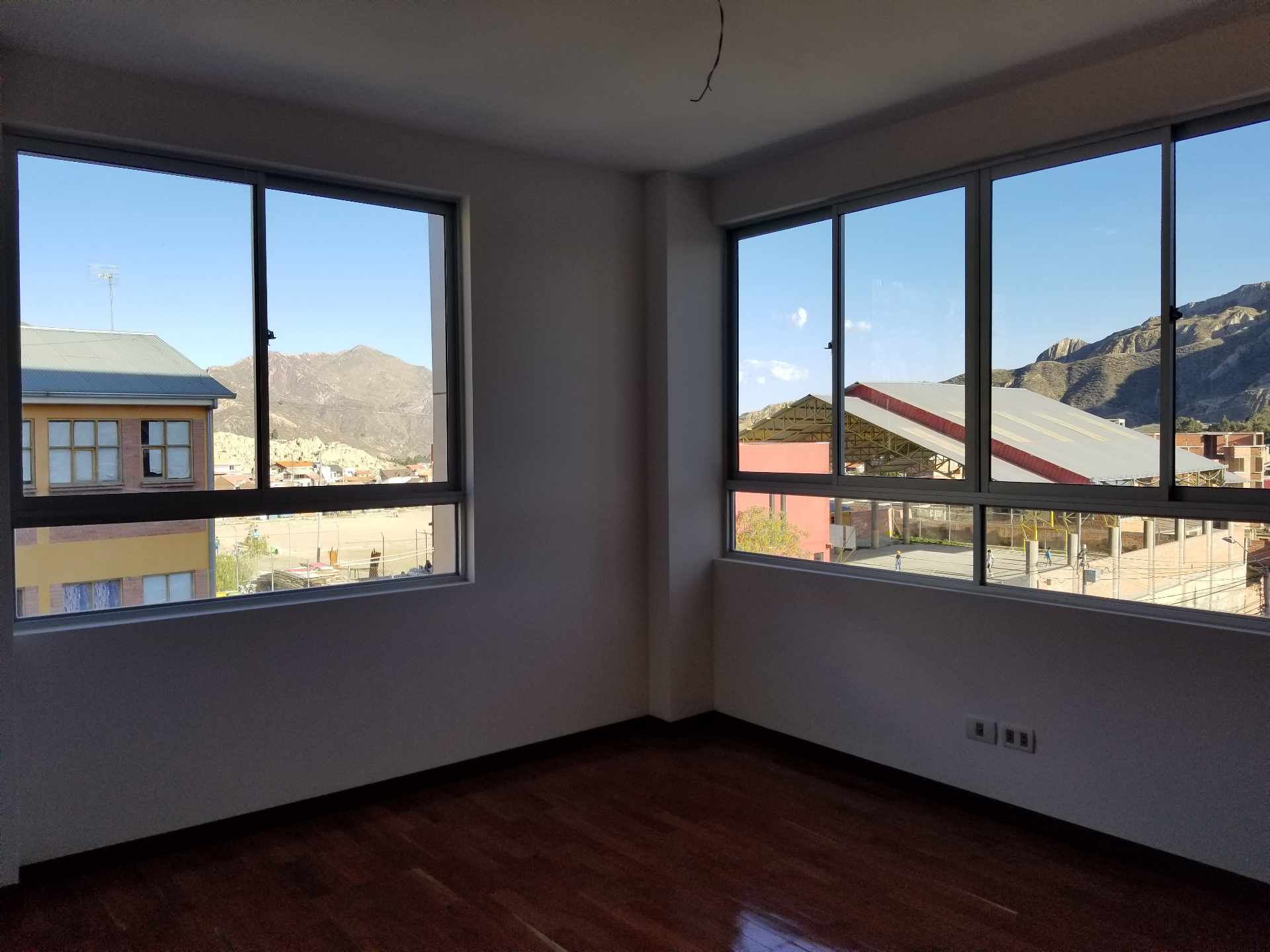 Departamento en Mallasilla en La Paz 3 dormitorios 3 baños  Foto 12
