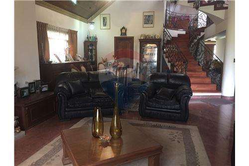 Casa en Villa Busch en Cochabamba 5 dormitorios 5 baños 4 parqueos Foto 2