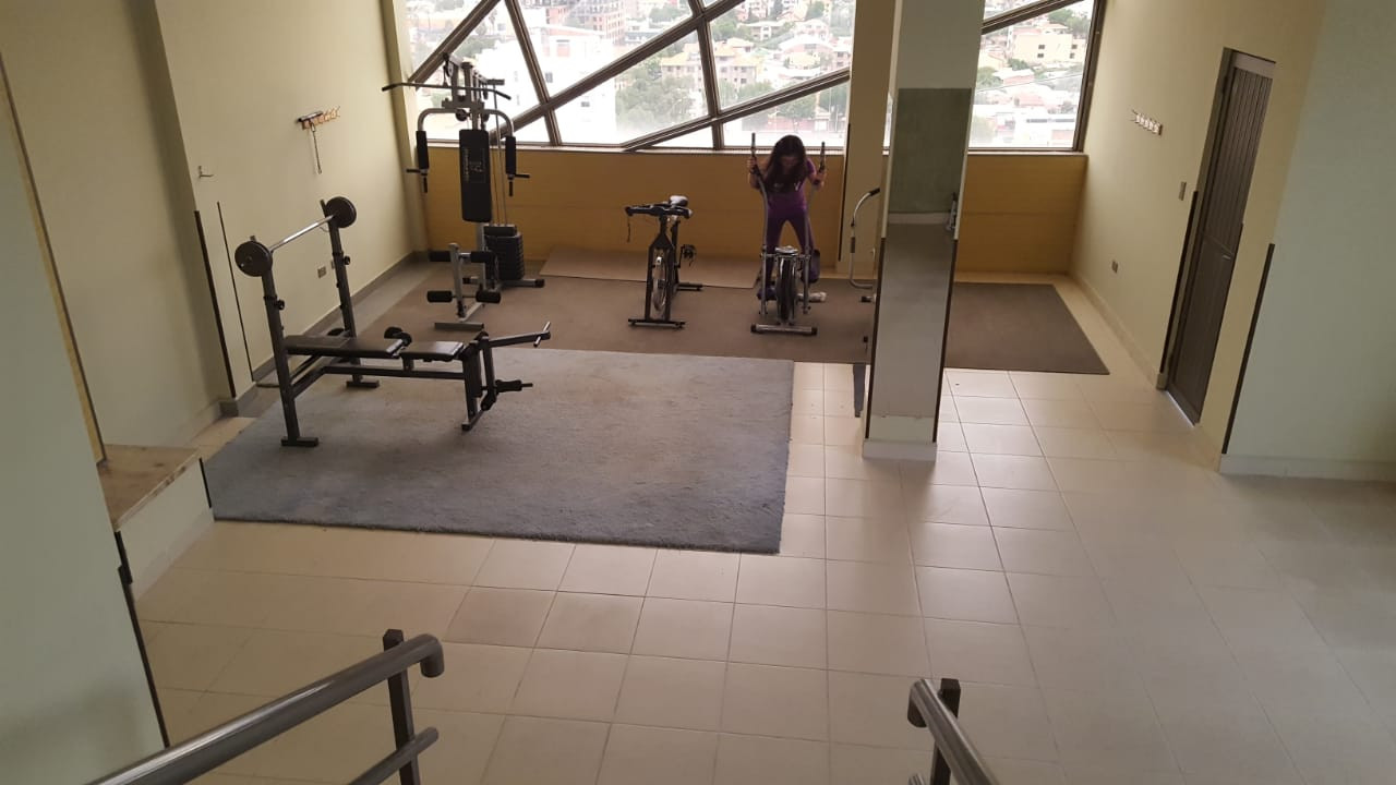 Departamento $us.- 149000.- PRECIOSO DEPARTAMENTO EDIFICIO TITAN – AV. AMERICA OESTE Superficie: 187 m2. ACABADOS DE LUJO 657-18189  Foto 13