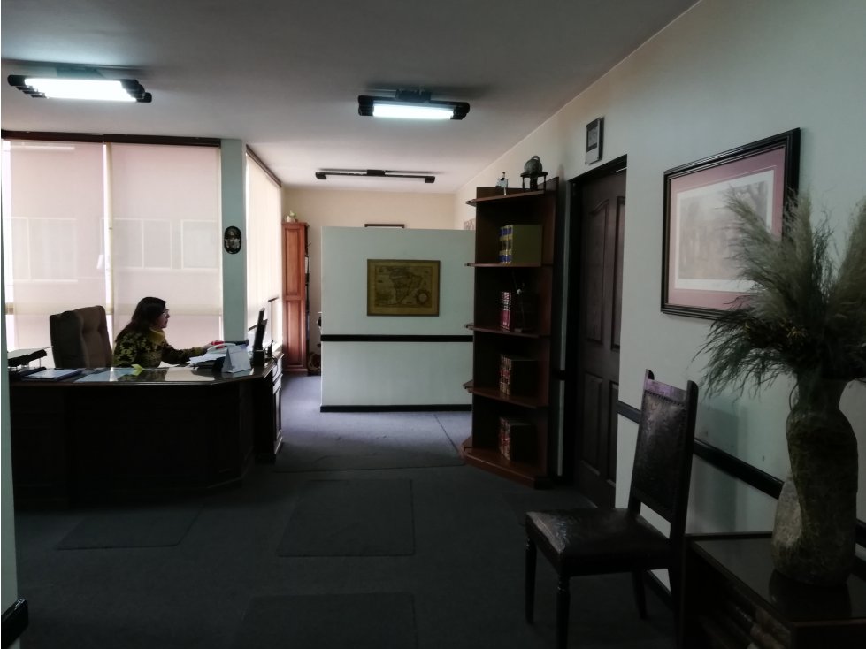 Oficina en VentaVENTA CÉNTRICAS OFICINAS EN EDIFICIO CORPORATIVO Foto 1