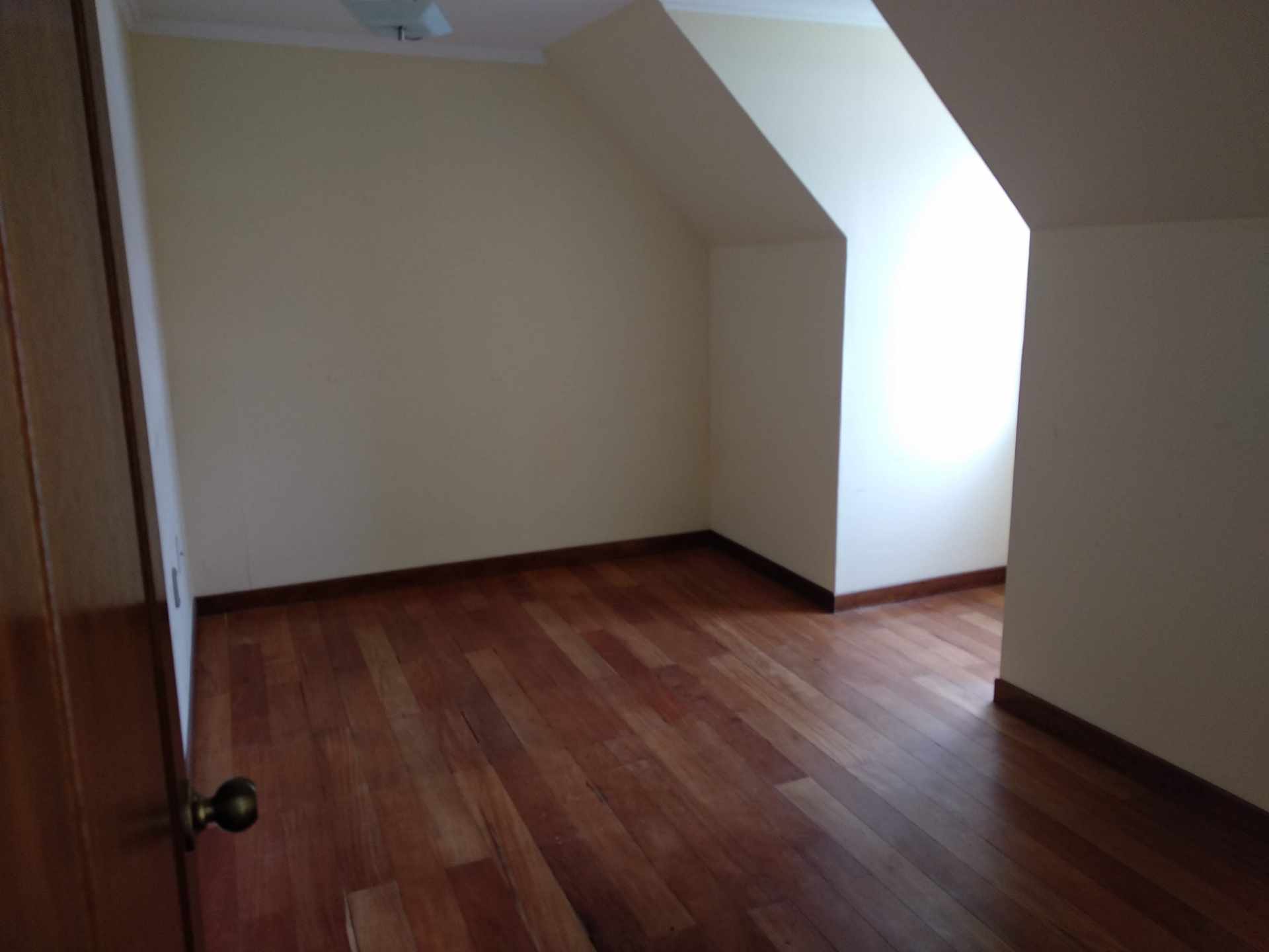 Casa en Mecapaca en La Paz 4 dormitorios 3 baños 6 parqueos Foto 13