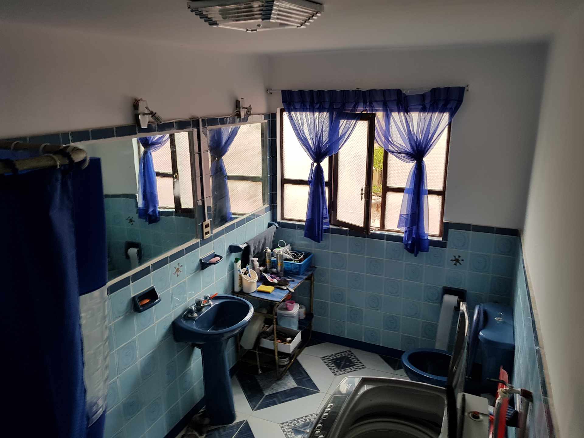 Casa en Seguencoma en La Paz 5 dormitorios 4 baños 3 parqueos Foto 5