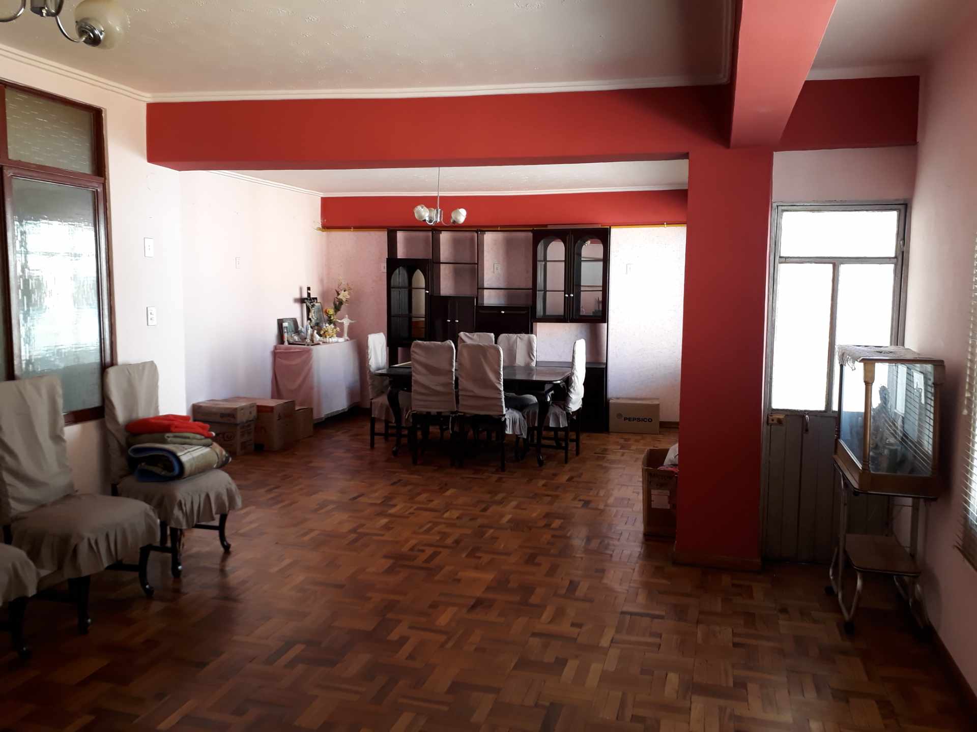 Casa en San Pedro en La Paz 4 dormitorios 3 baños 3 parqueos Foto 2