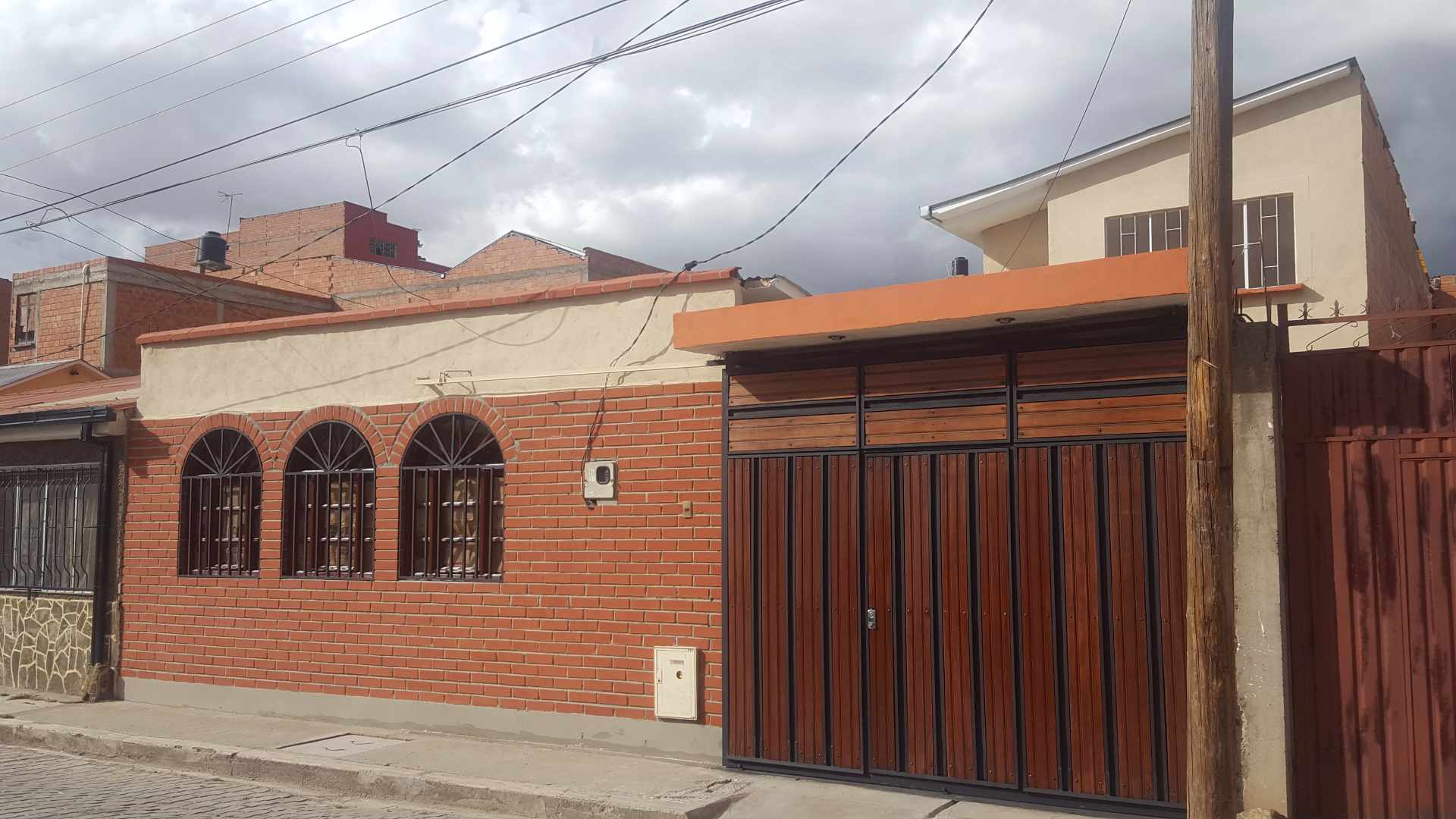 Casa en VentaPlan 405  Ciudad Satélite El Alto  6 dormitorios 3 baños 2 parqueos Foto 1