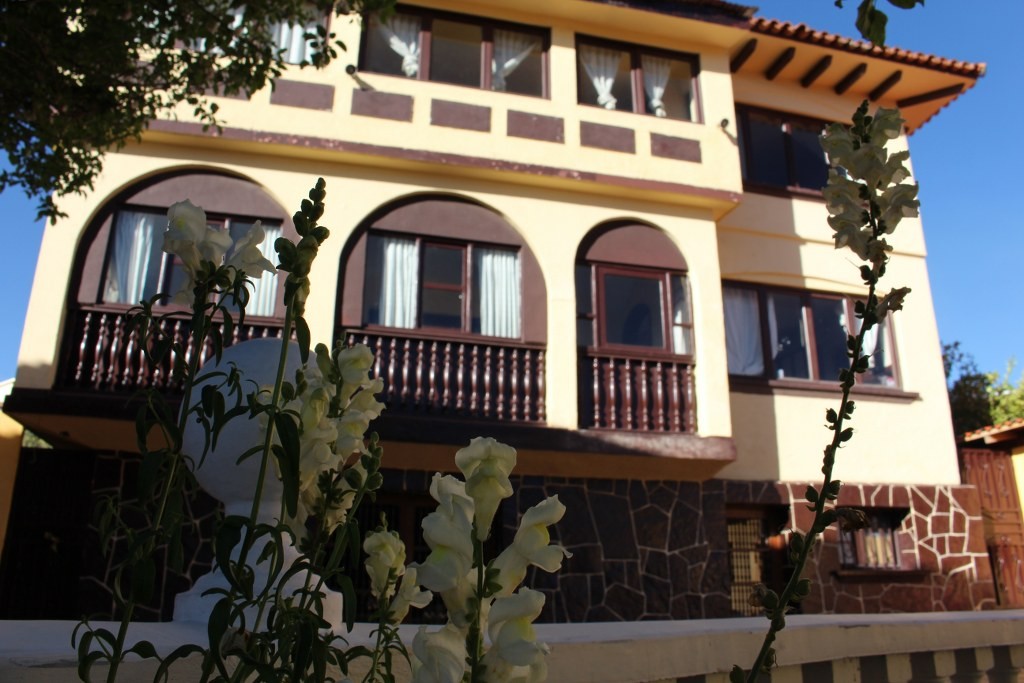 Casa en Cota Cota en La Paz 4 dormitorios 4 baños 4 parqueos Foto 12