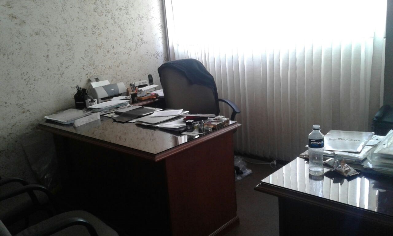 Oficina en VentaEdificio el Profesional en calle Bolivar y Lanza Foto 3