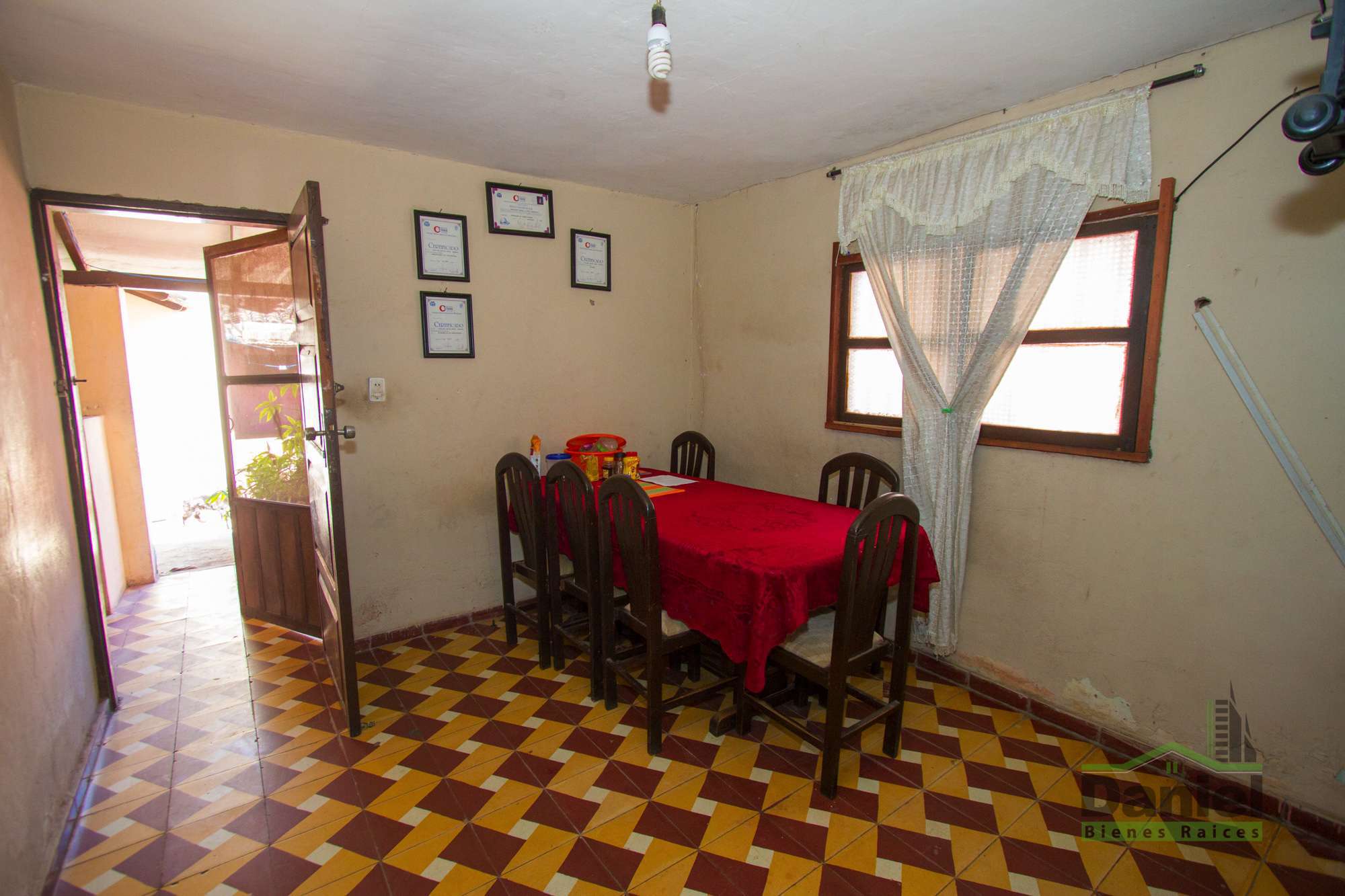Casa en VentaSanta Cruz de la Sierra, Bolivia 3 dormitorios 2 baños 3 parqueos Foto 9