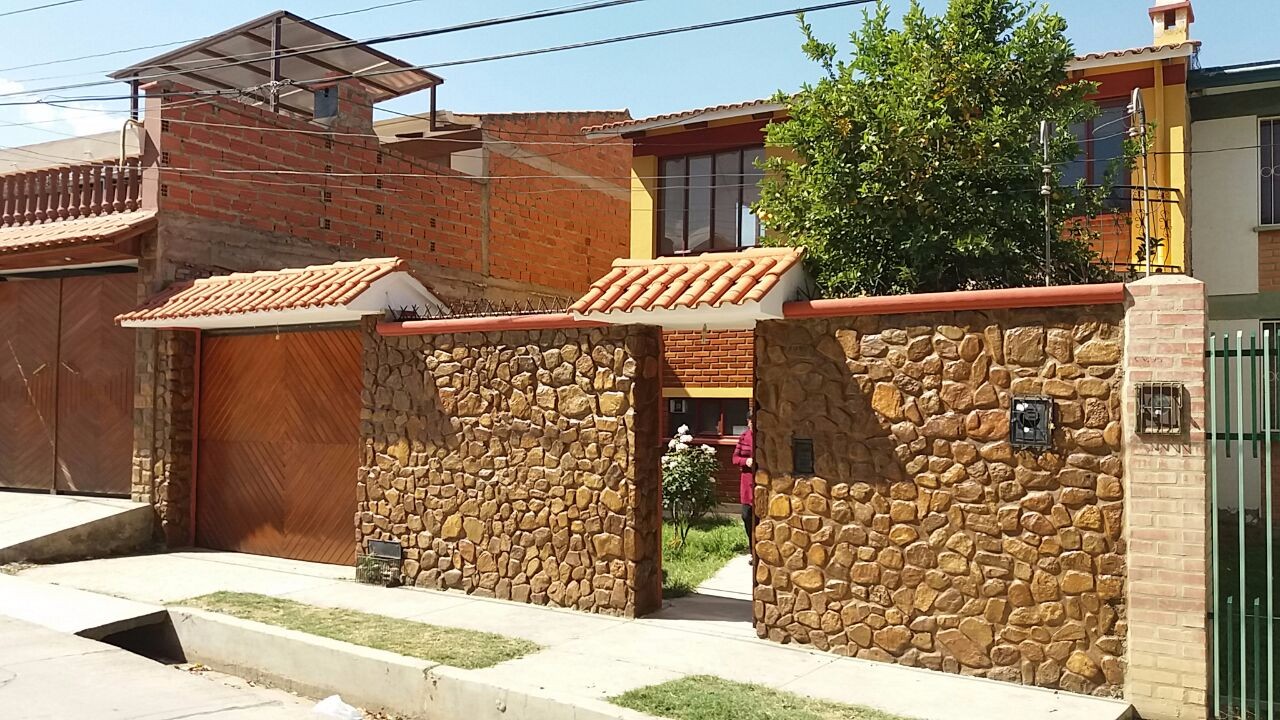 Casa en Sacaba en Cochabamba 1 dormitorios 1 baños  Foto 4