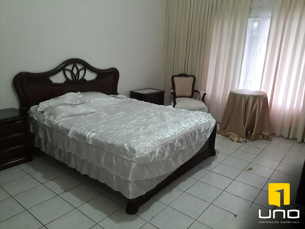 En Alquiler a $us 700 Foto 4