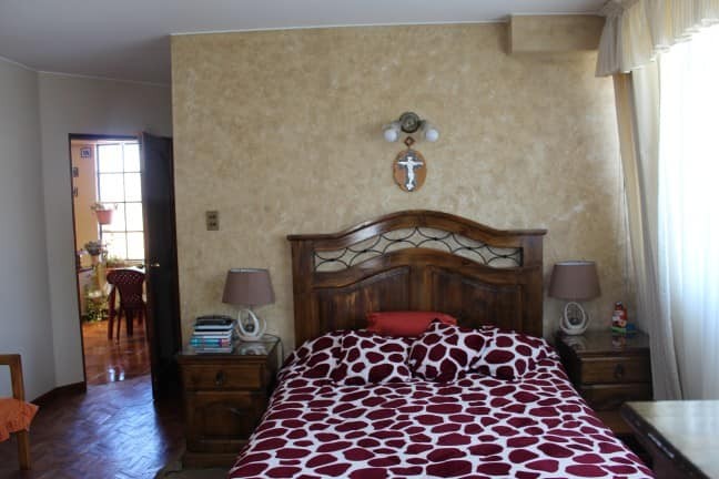 Casa en VentaALTO IRPAVI PEÑA AZUL CALLE 12 6 dormitorios 6 baños 4 parqueos Foto 3