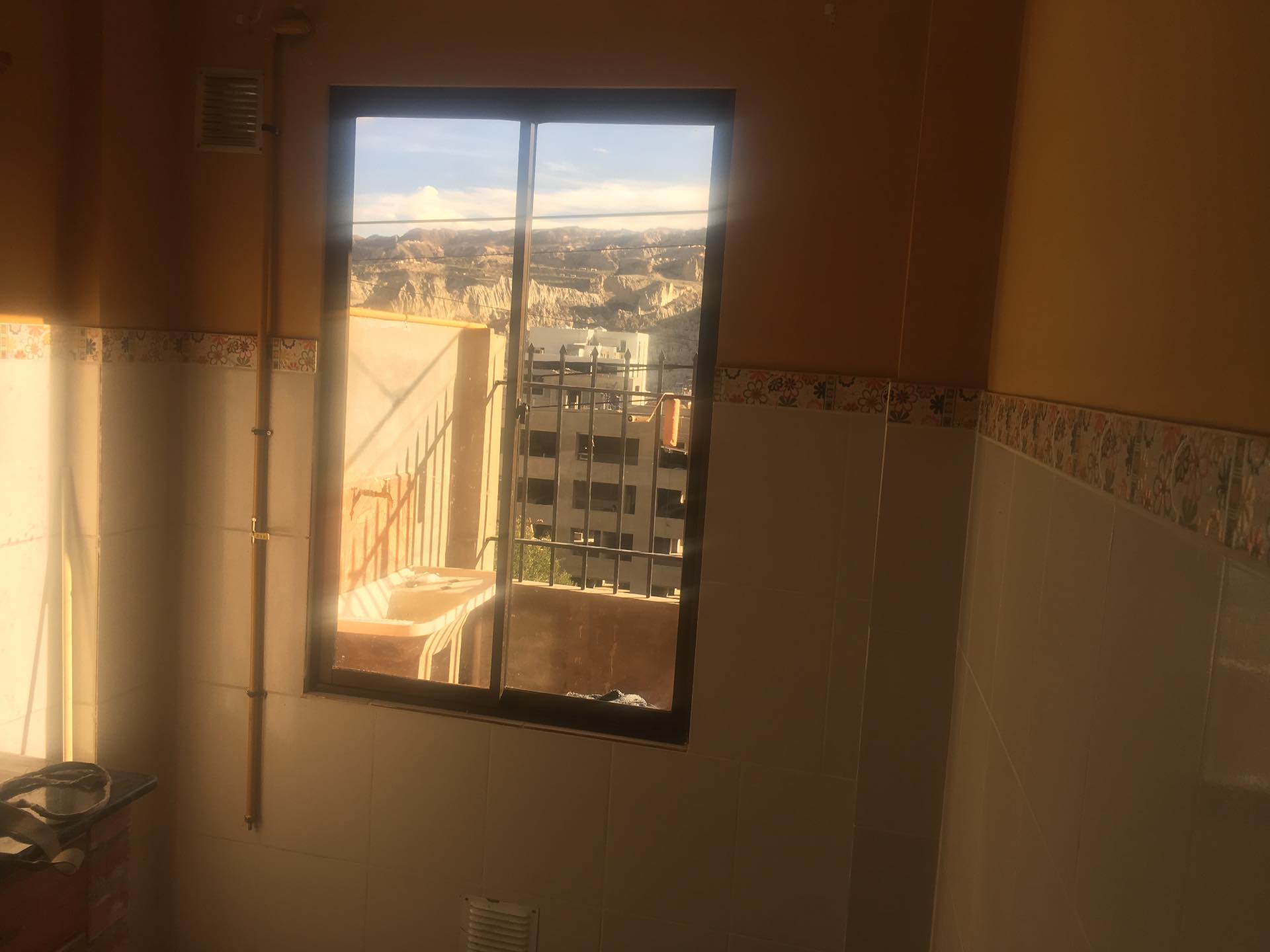 Departamento en Obrajes en La Paz 2 dormitorios 1 baños  Foto 3