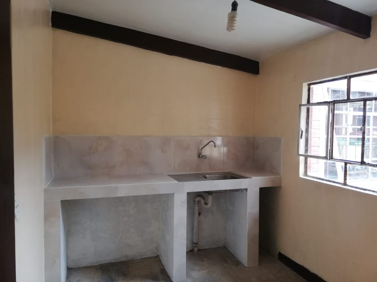 Departamento en AnticréticoCerca Don Bosco 1 dormitorios 1 baños  Foto 3