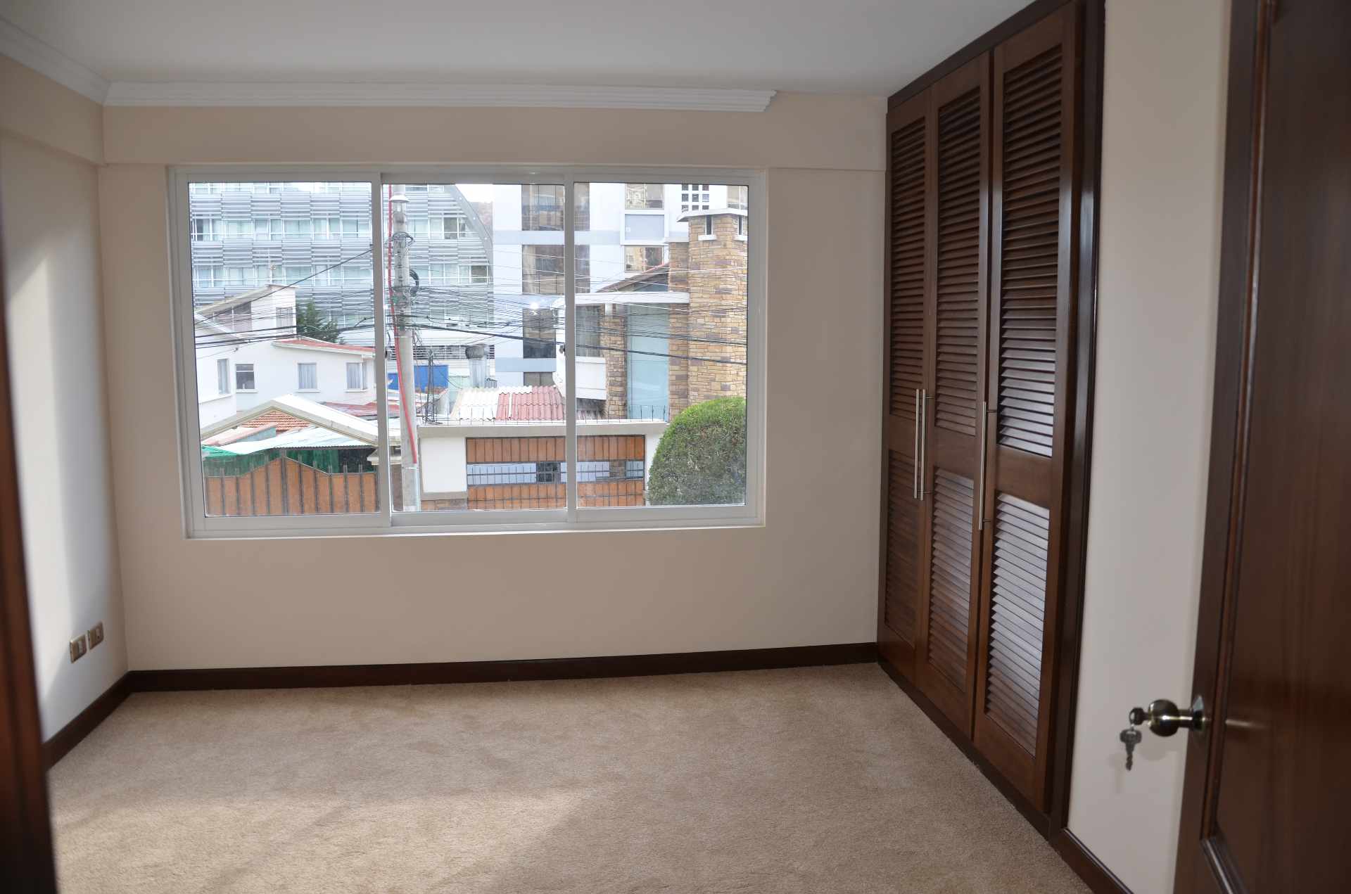 Departamento en AlquilerCalle 17 entre Julio C Patiño y Sanchez Bustamante  Foto 5