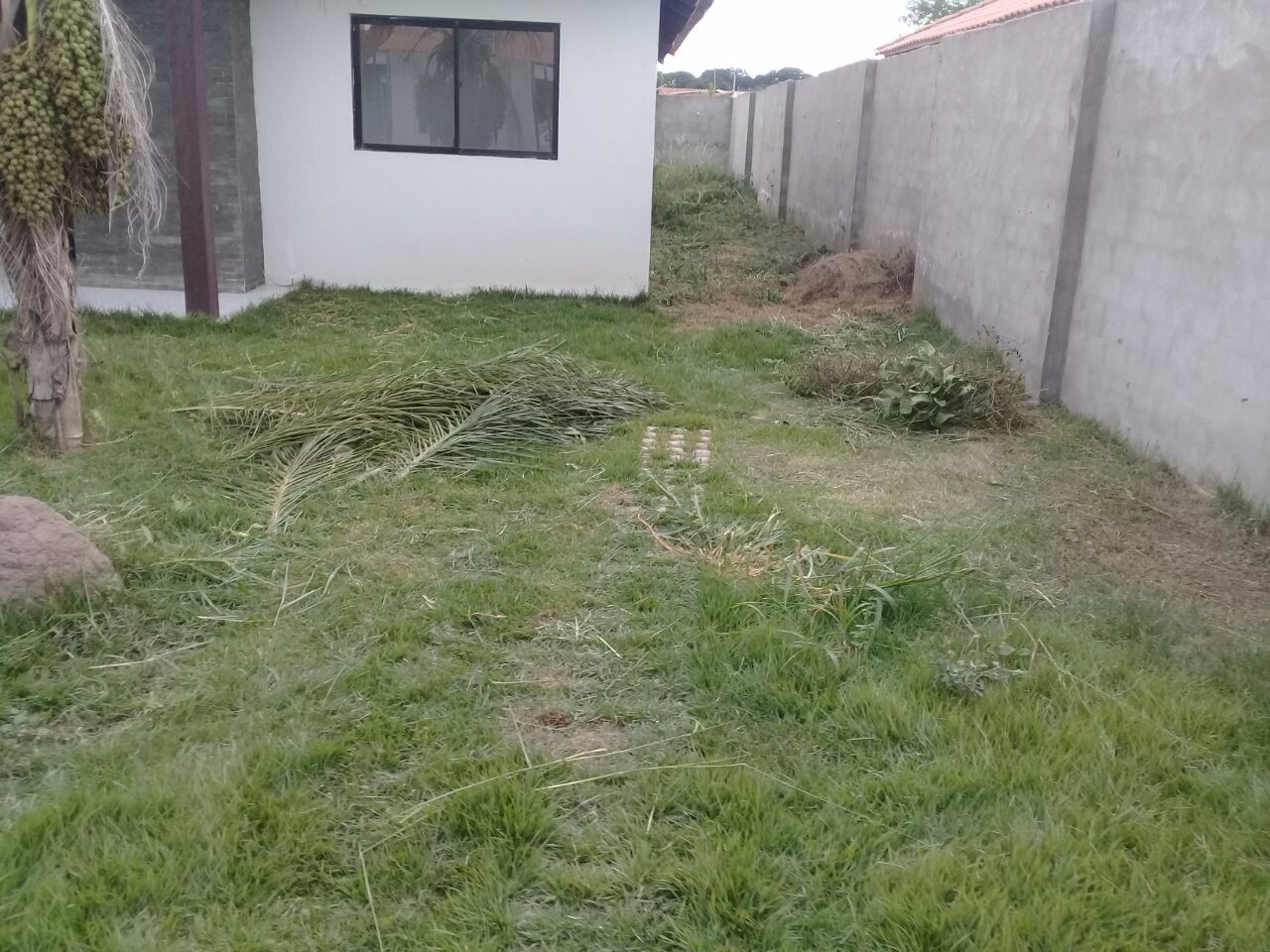 Casa ZONA, WARNES SOBRE AV. PRINCIPAL DOBLE VÍA ASFALTADA, FRENTE AL COLEGIO Foto 2
