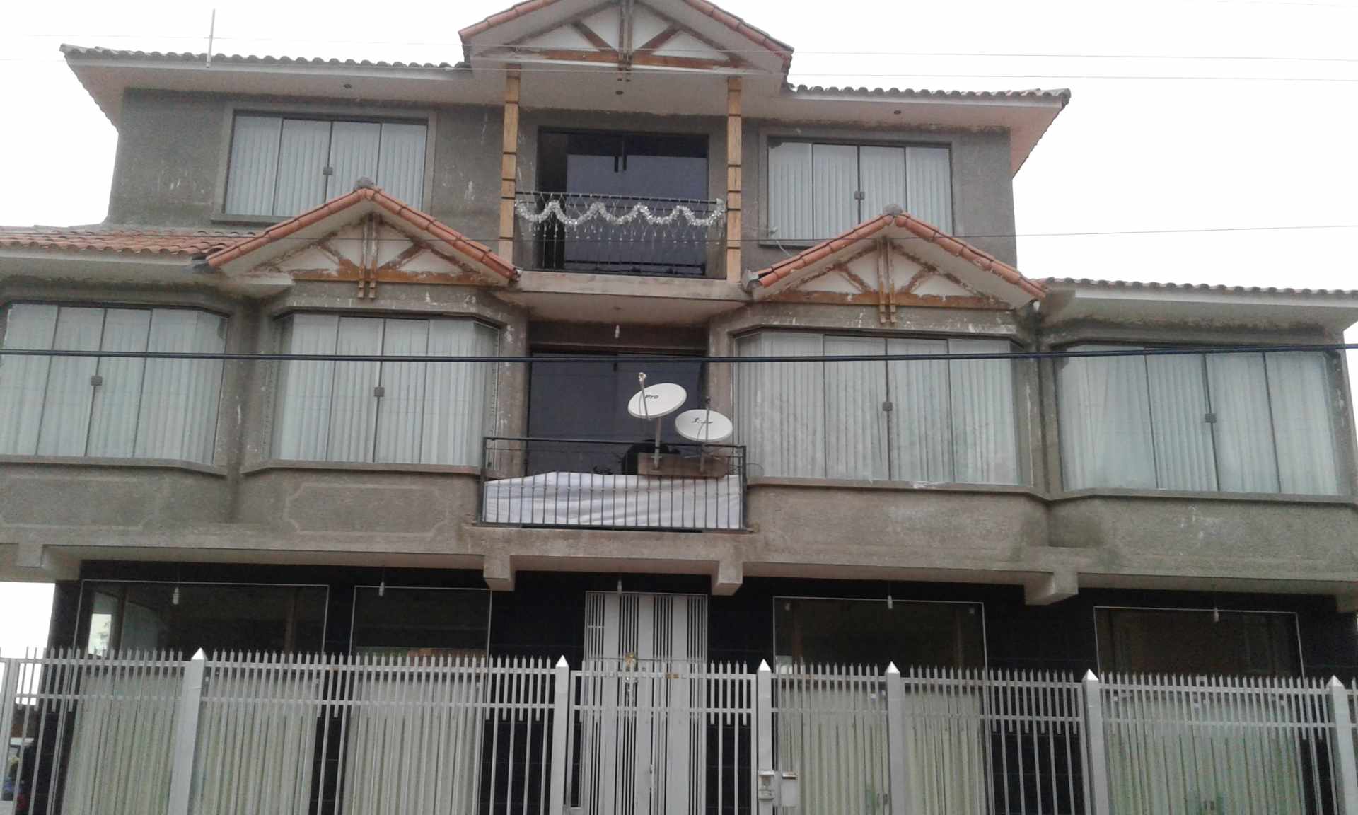 Departamento en Alalay en Cochabamba 3 dormitorios 1 baños 1 parqueos Foto 1