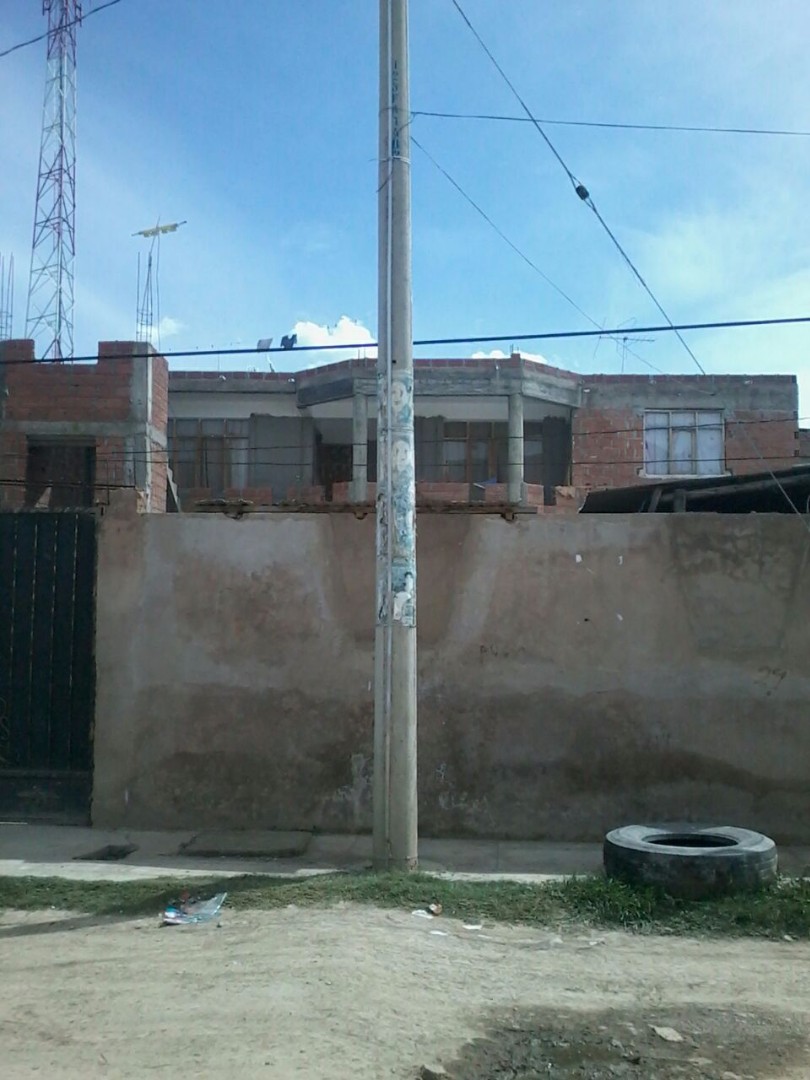 Casa en Quillacollo en Cochabamba 7 dormitorios 1 baños 4 parqueos Foto 2