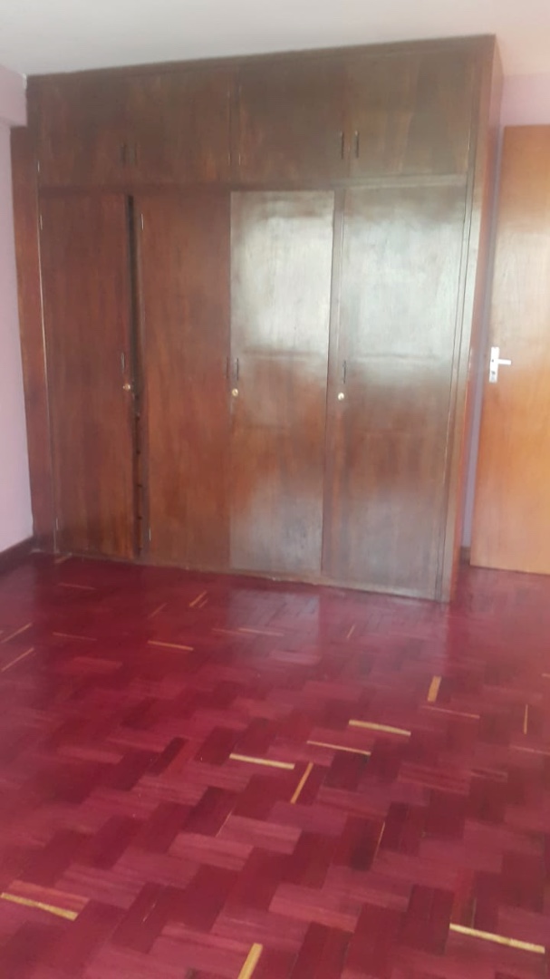 Departamento en Alto Obrajes en La Paz 3 dormitorios 1 baños  Foto 9