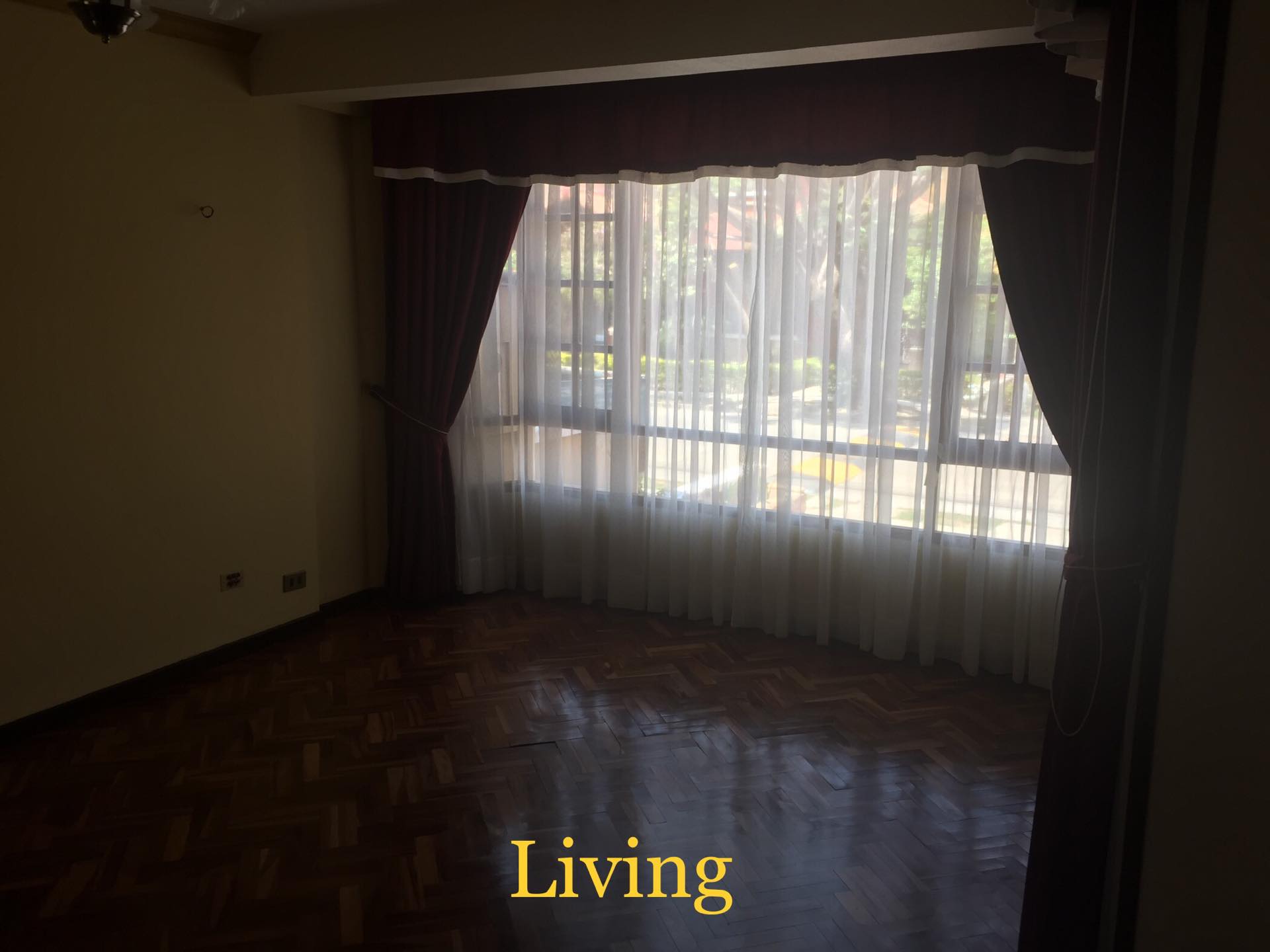 Casa en Sarco en Cochabamba 4 dormitorios 5 baños 2 parqueos Foto 13