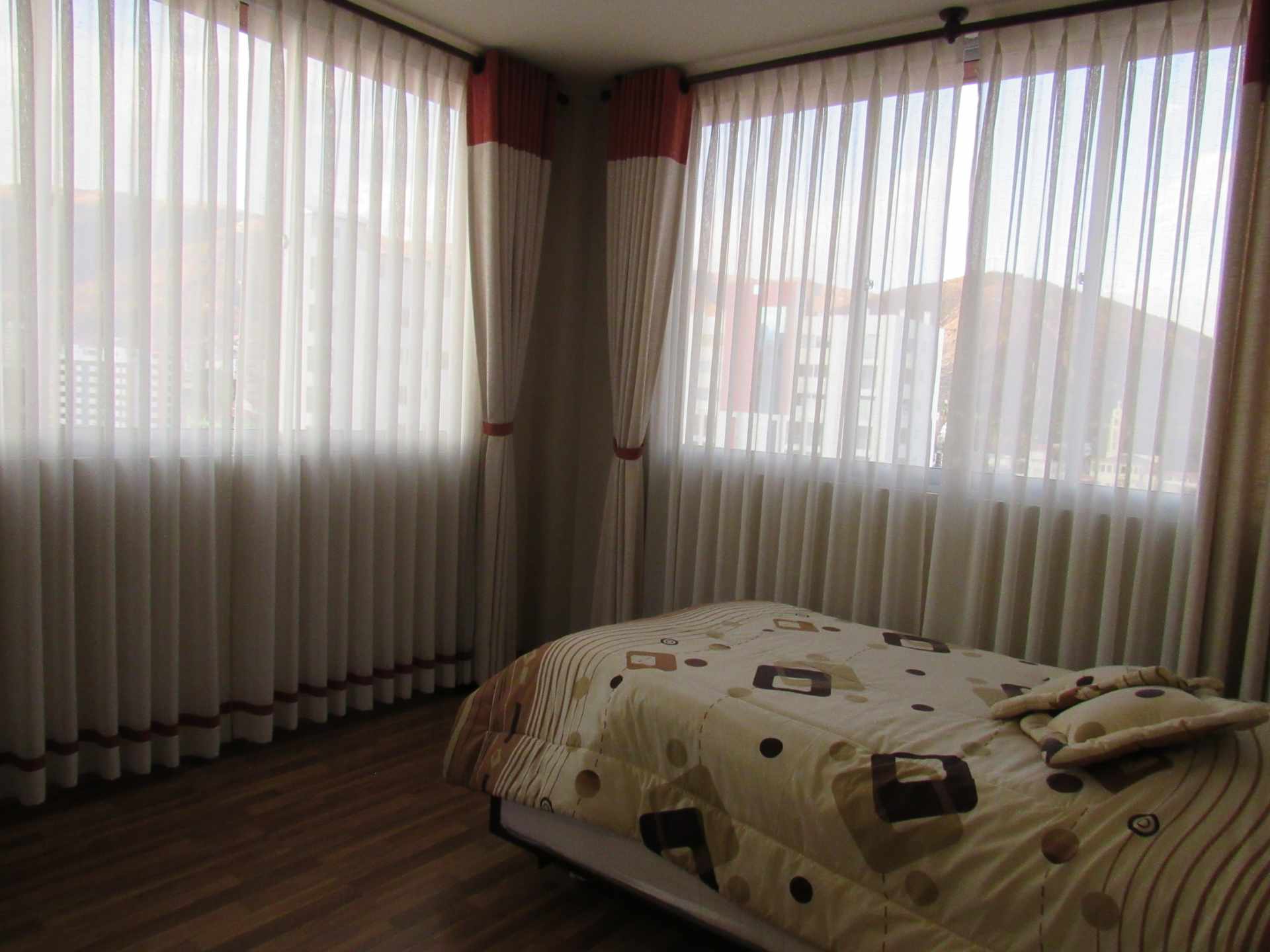 Departamento en Noroeste en Cochabamba 2 dormitorios 3 baños 1 parqueos Foto 8