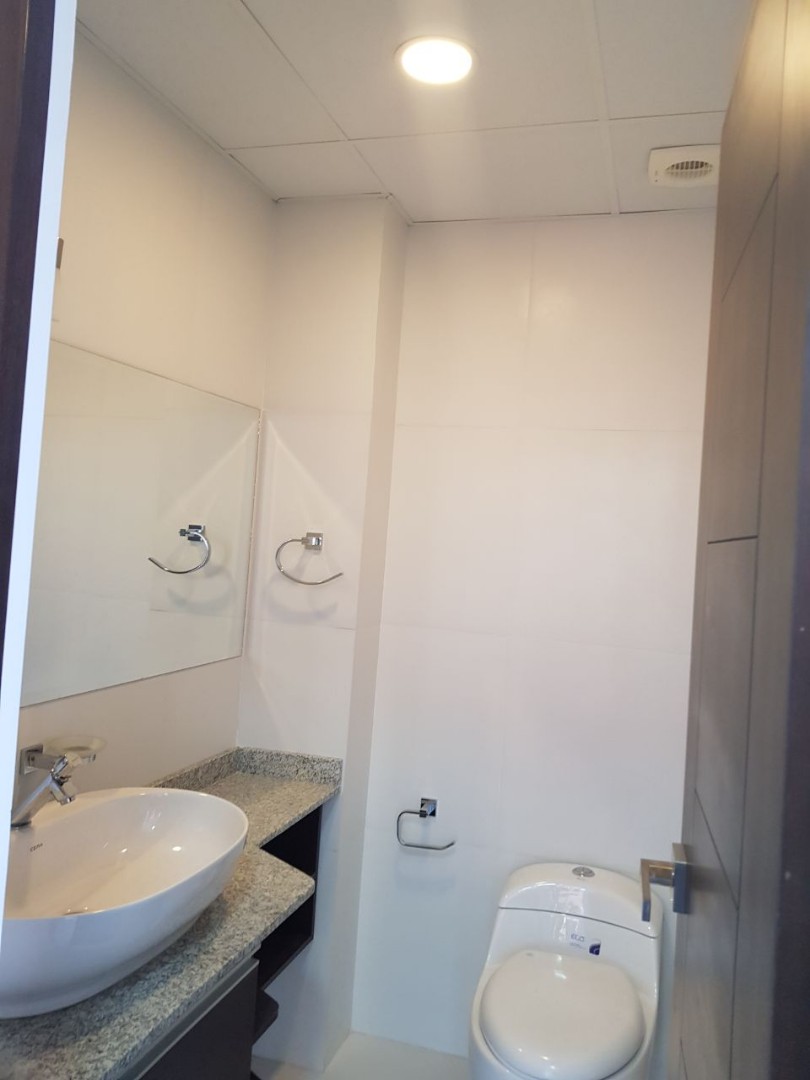 Oficina en AlquilerBloque C, No.14 Calle H Ferrecio 1154 San Miguel, Calacoto. Foto 5